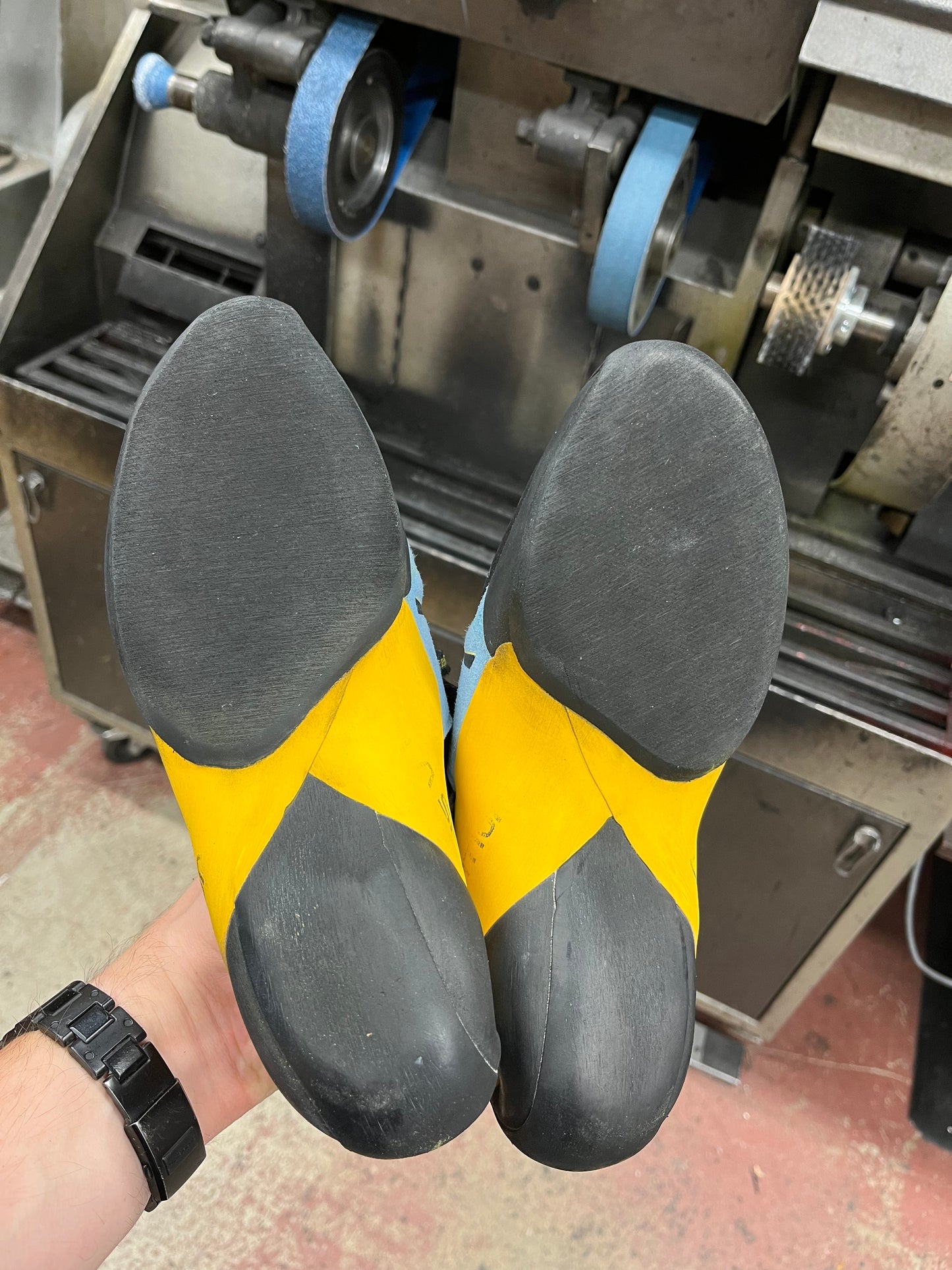 Kiipeilykenkien No Edge pohjaus